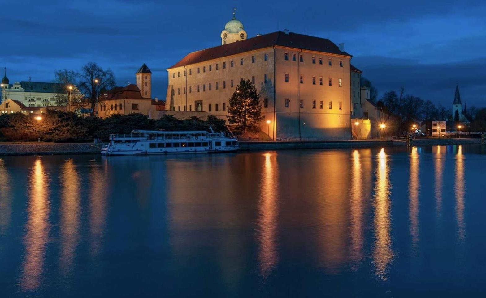 Apartment Spa And Fontain Poděbrady エクステリア 写真